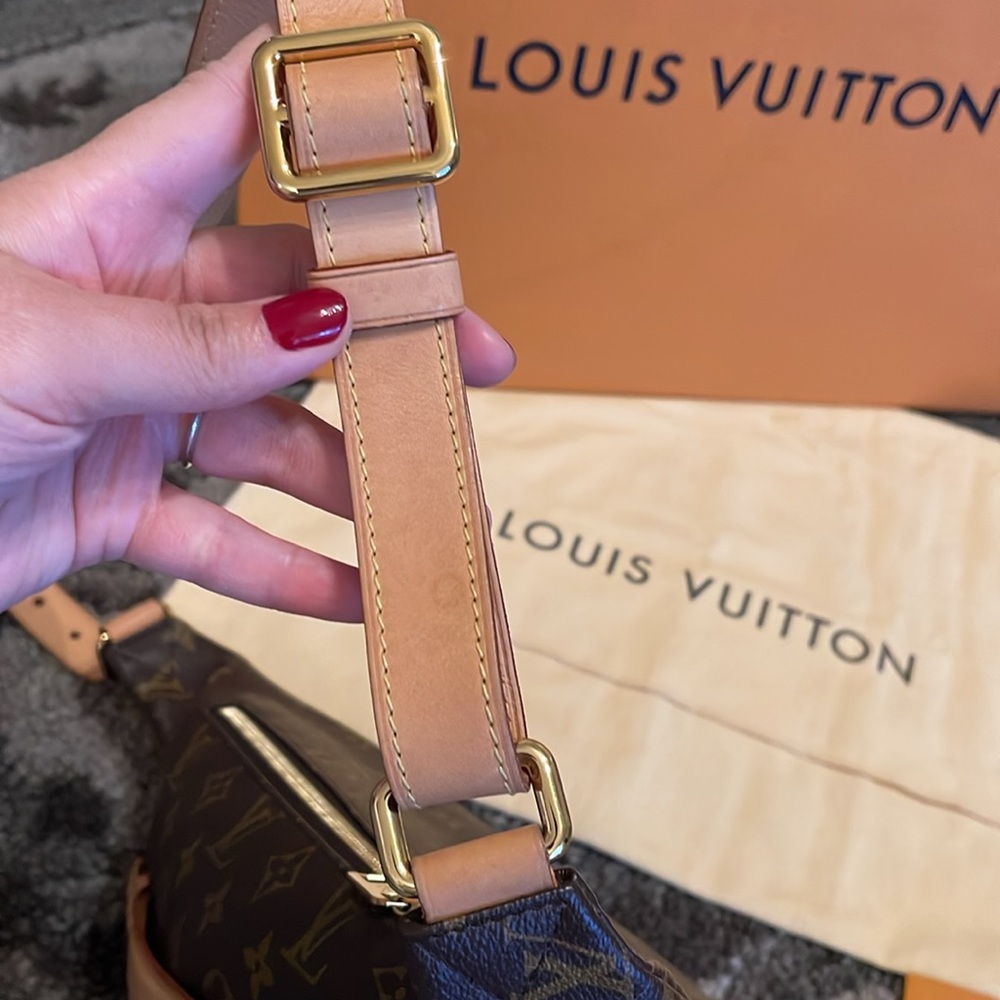 Louis Vuitton Monogram Bum Bag - Picture 12 of 17